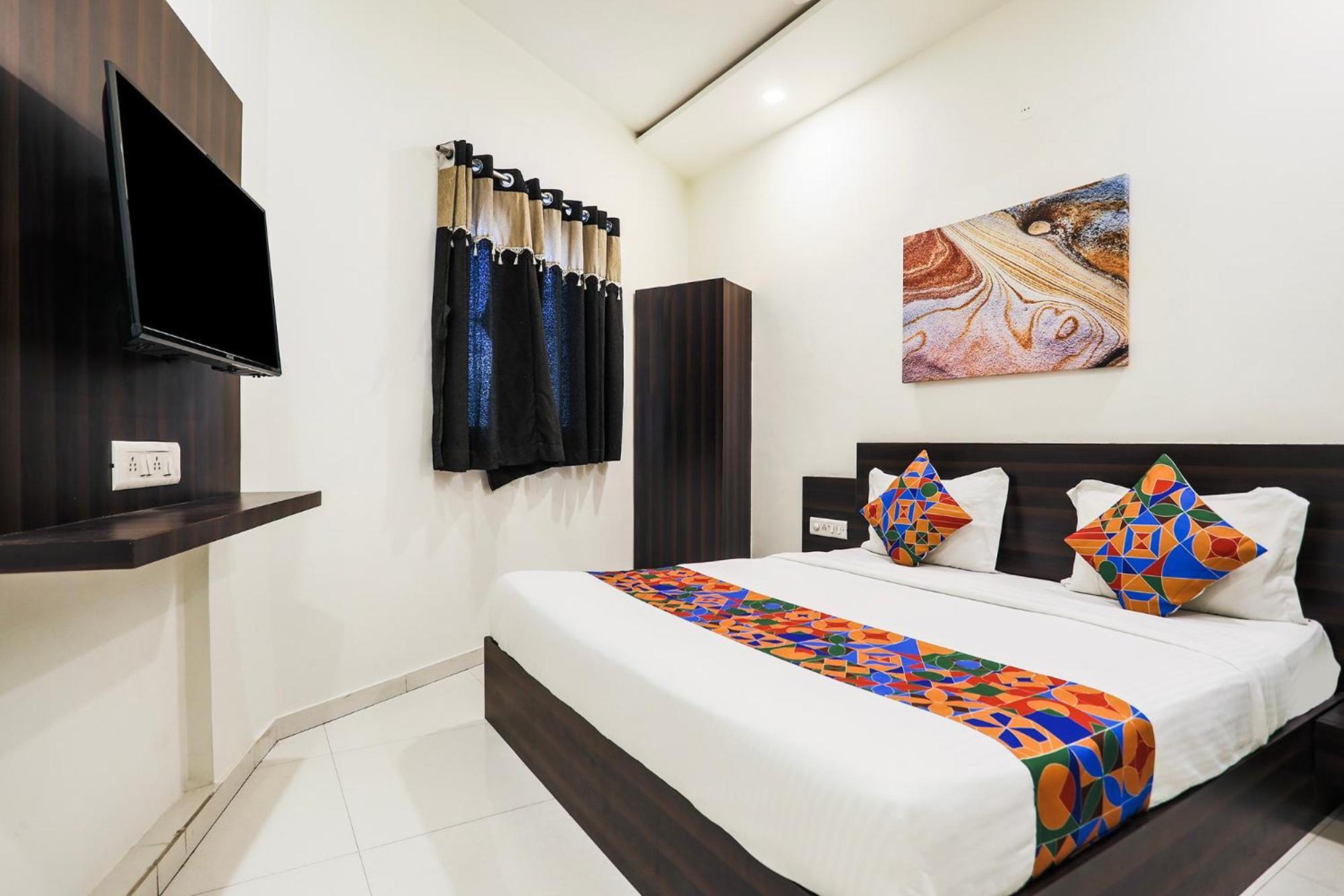 Fabhotel Sk Radźkot Zewnętrze zdjęcie